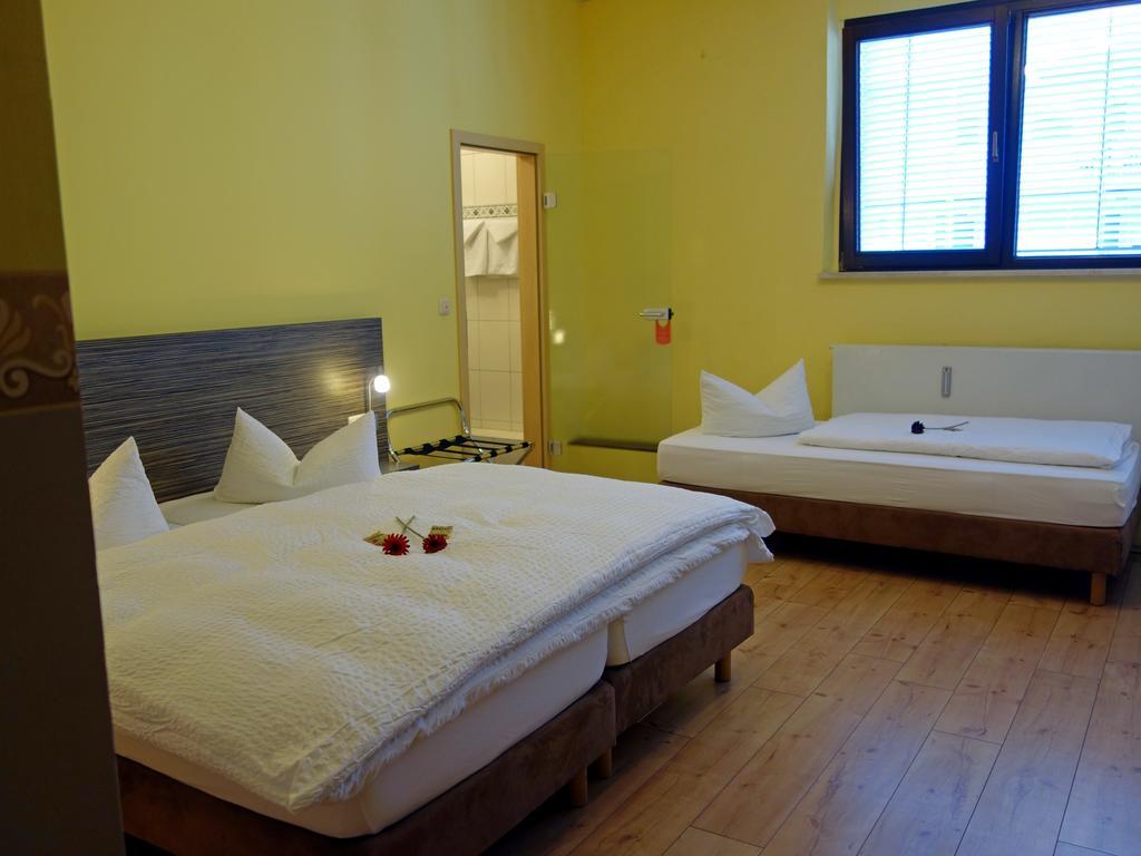 Stadthotel Regensburg Room photo